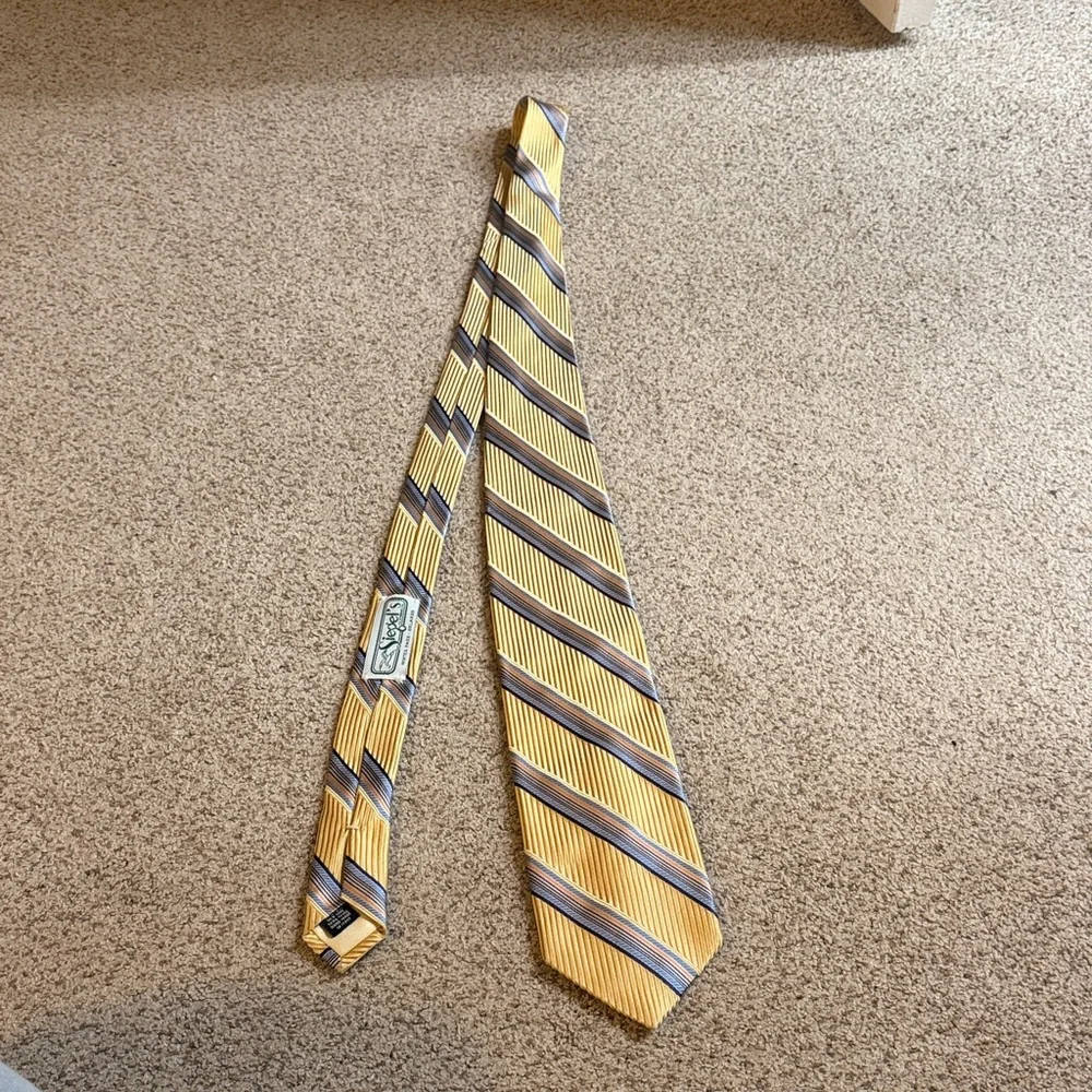 Allea Milano Yellow and Gray Striped Tie